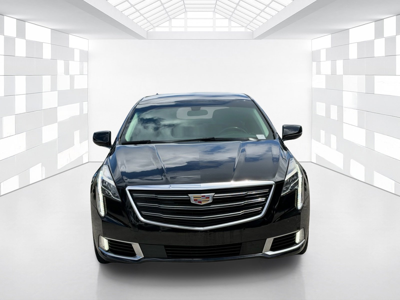Used 2019 Cadillac XTS Luxury FWD image 2
