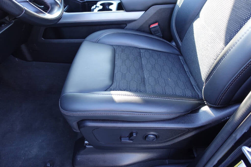 Used 2023 RAM 1500 Sport w/ Rebel Level 2 Equipment Group AWD/4WD image 15