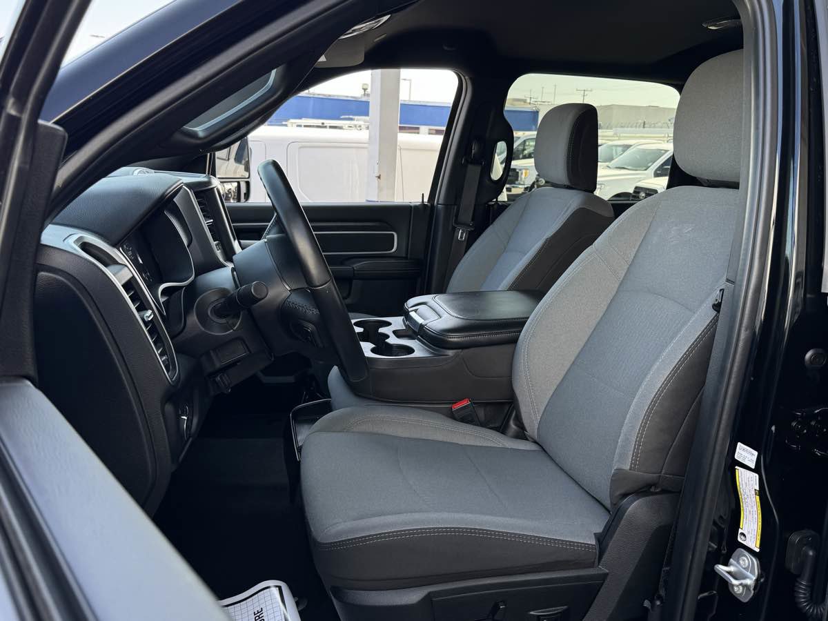 Used 2024 RAM 2500 Big Horn w/ Bed Utility Group image 6