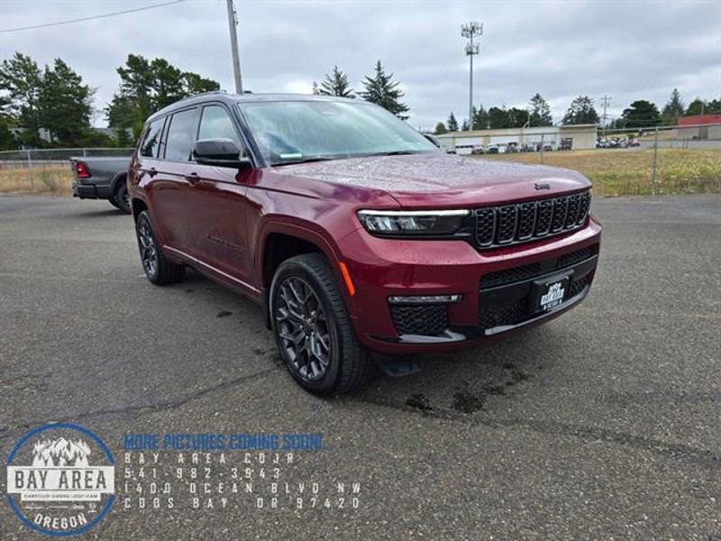 New 2025 Jeep Grand Cherokee L Summit image 7