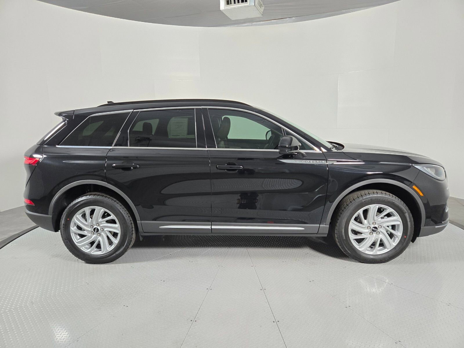 New 2026 Lincoln Corsair Premiere image 3