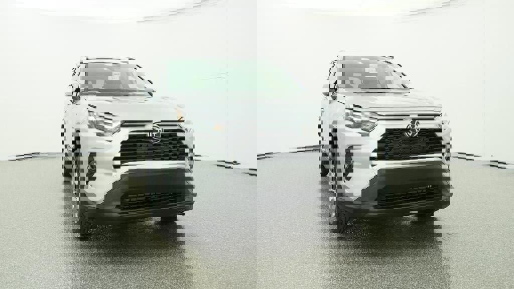 New 2025 Toyota RAV4 XLE image 30