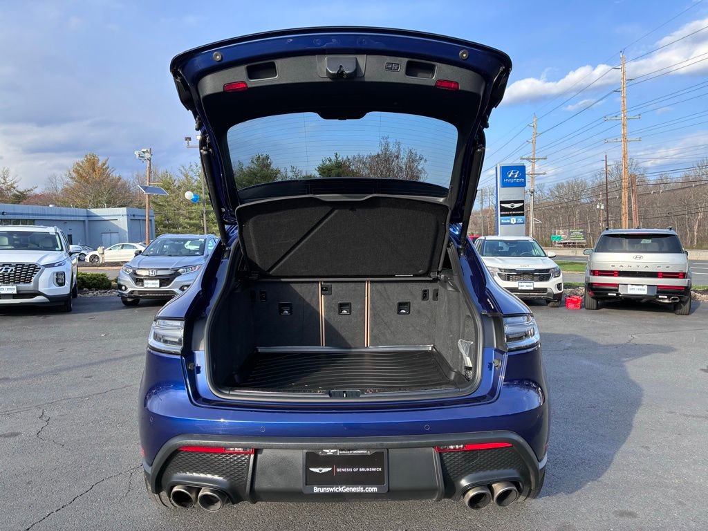 Used 2023 Porsche Macan S AWD/4WD image 11