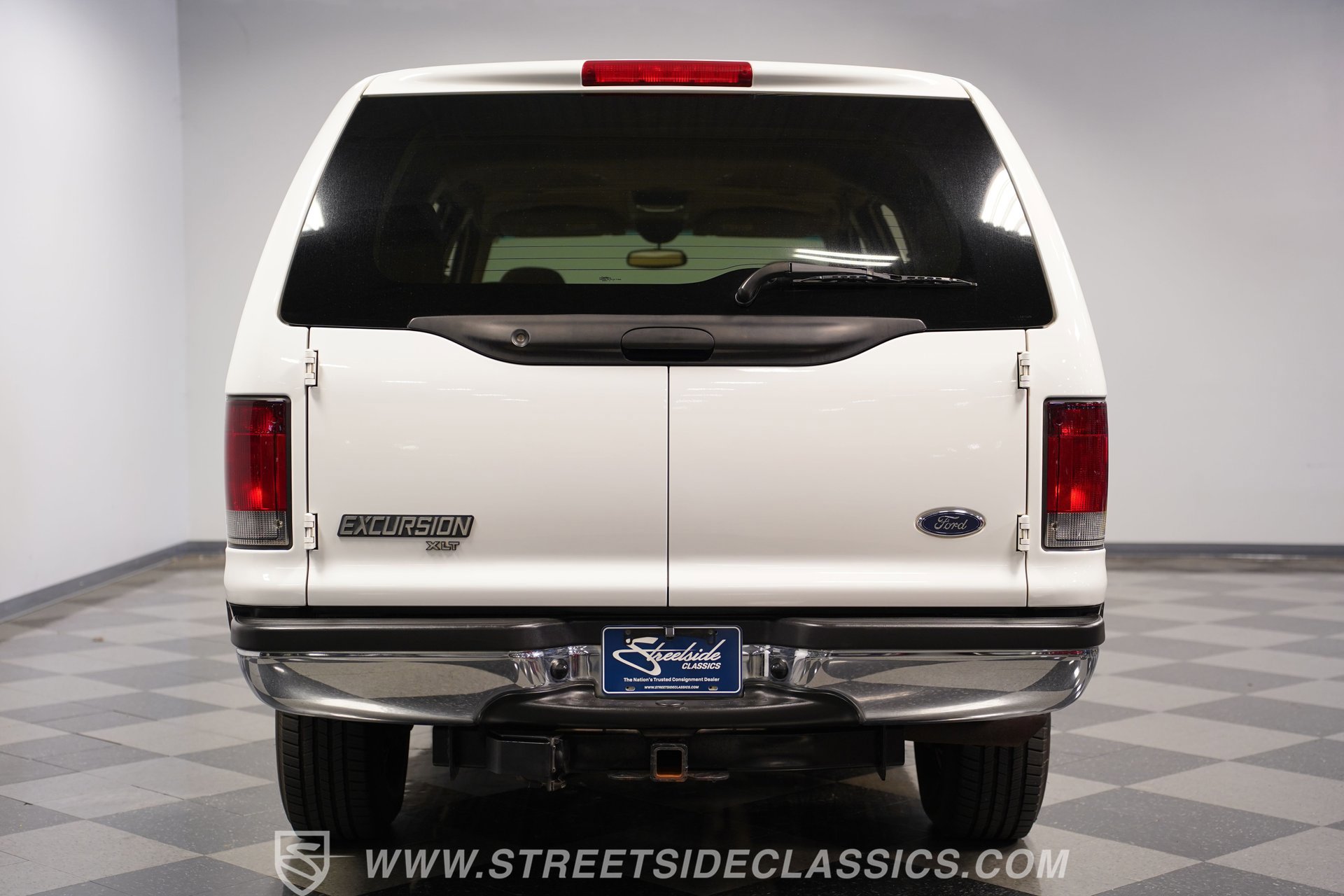 Used 2002 Ford Excursion XLT image 25