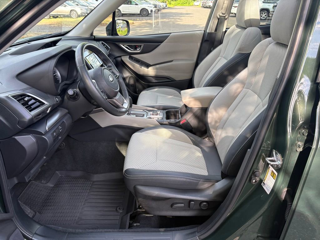 Used 2023 Subaru Forester Premium AWD/4WD image 11