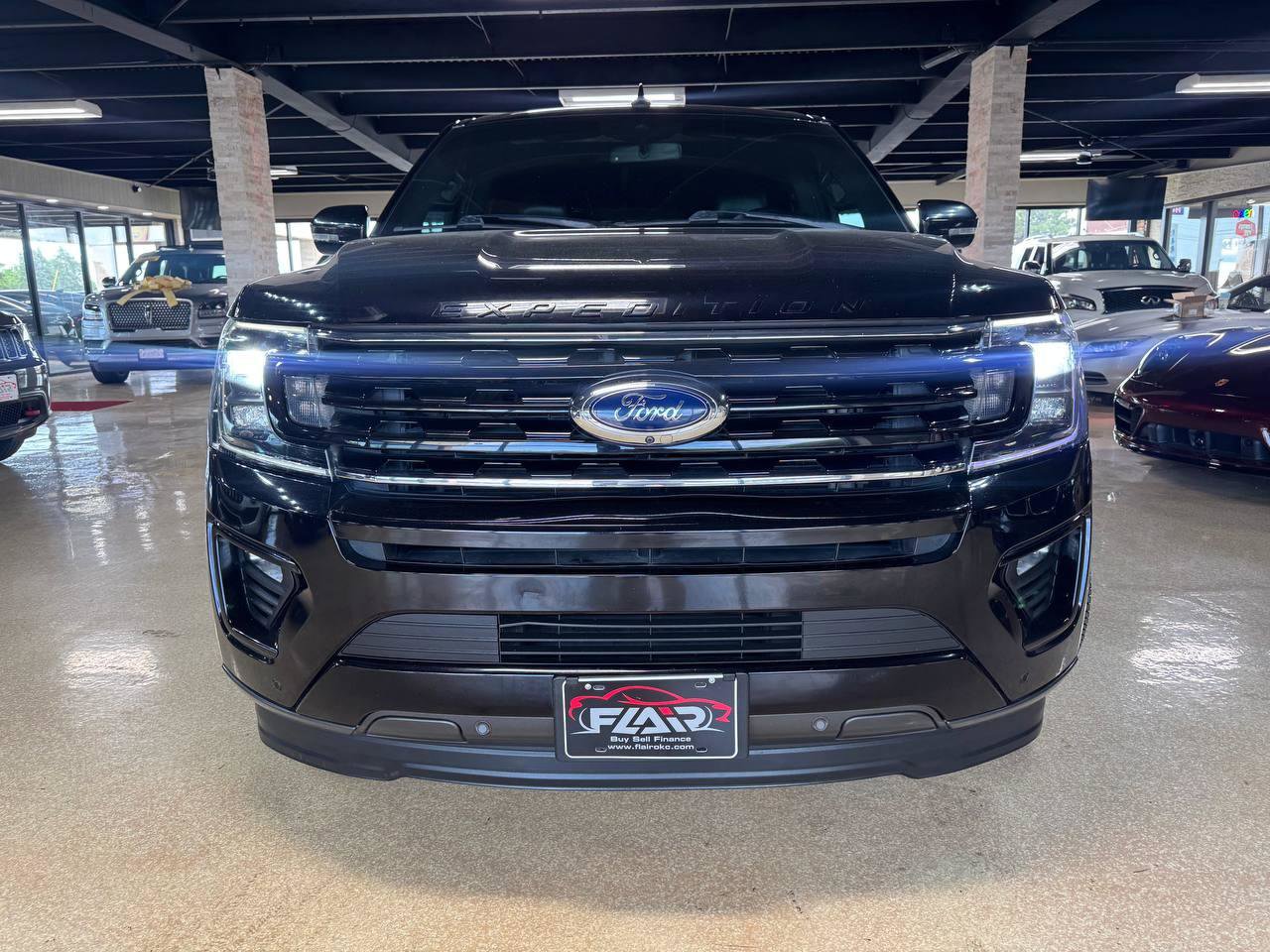 Used 2020 Ford Expedition Limited w/ Equipment Group 303A RWD image 2