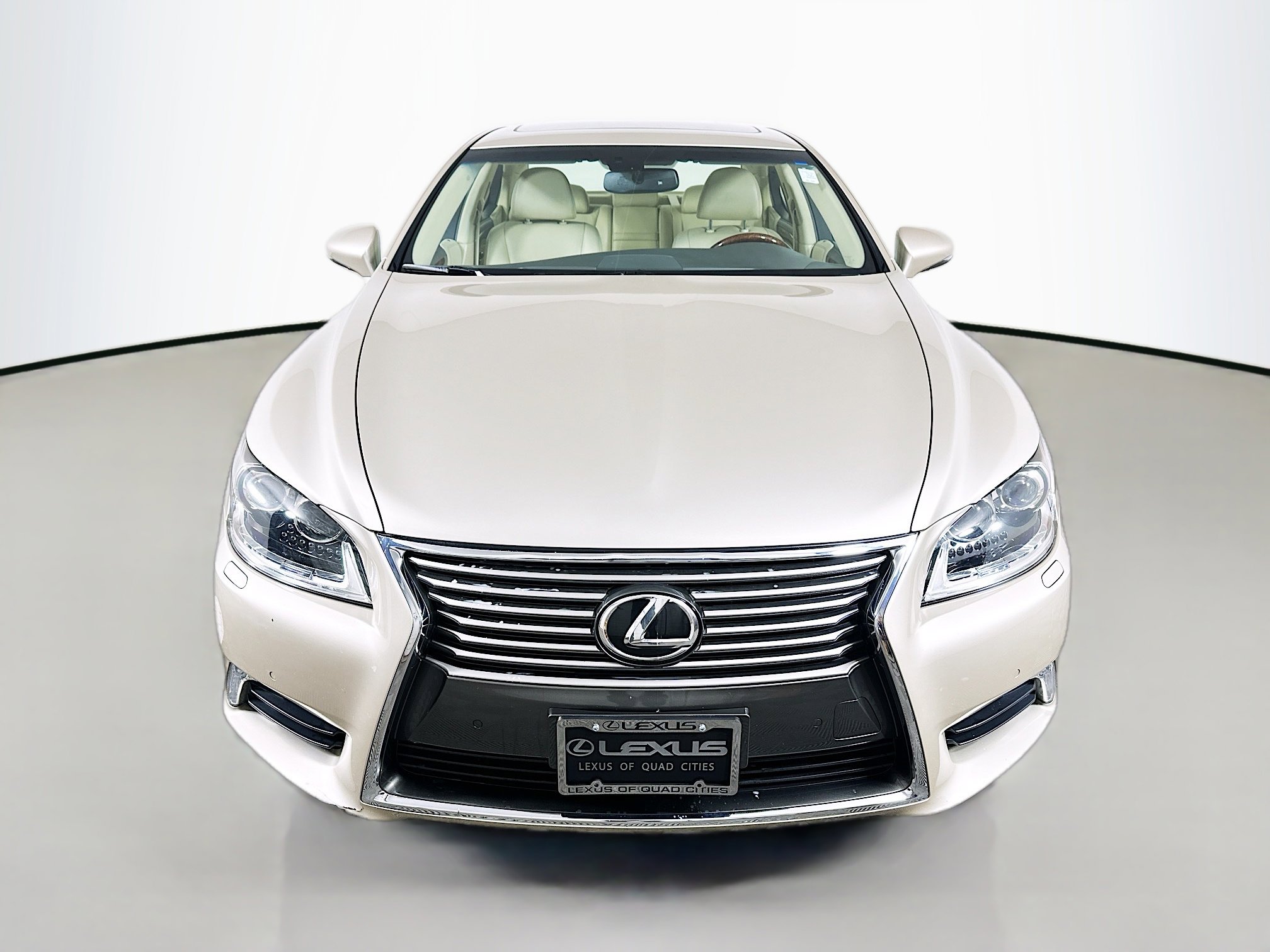 Used 2015 Lexus LS 460 AWD w/ Comfort Package image 2