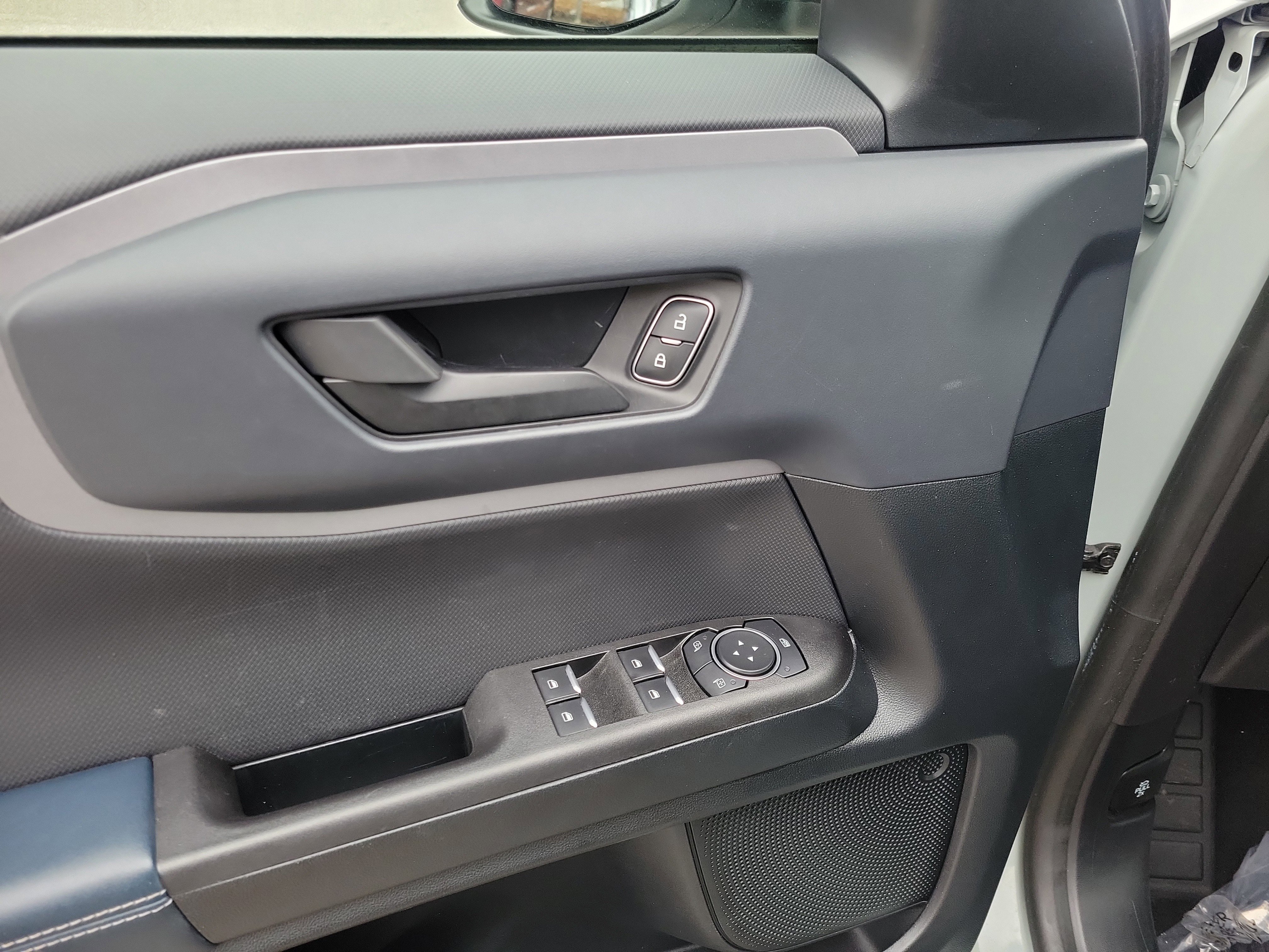 Used 2021 Ford Bronco Sport Outer Banks image 6