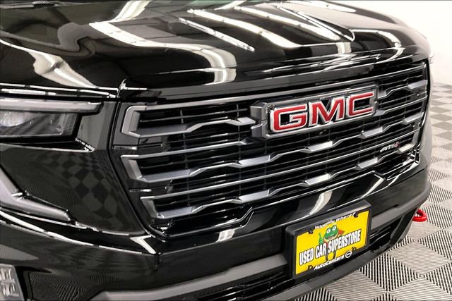 Used 2025 GMC Acadia AT4 image 32