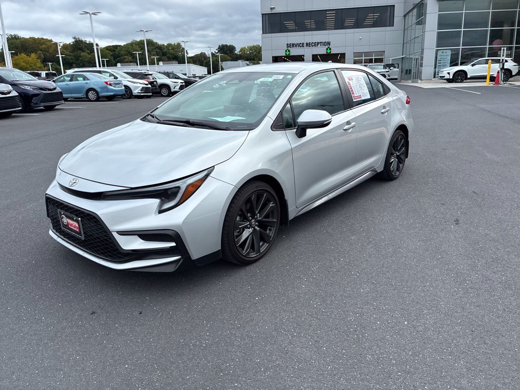 Used 2025 Toyota Corolla SE FWD image 17