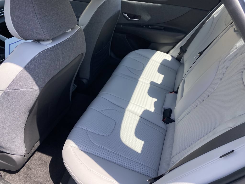 New 2026 Hyundai Elantra Limited FWD image 28