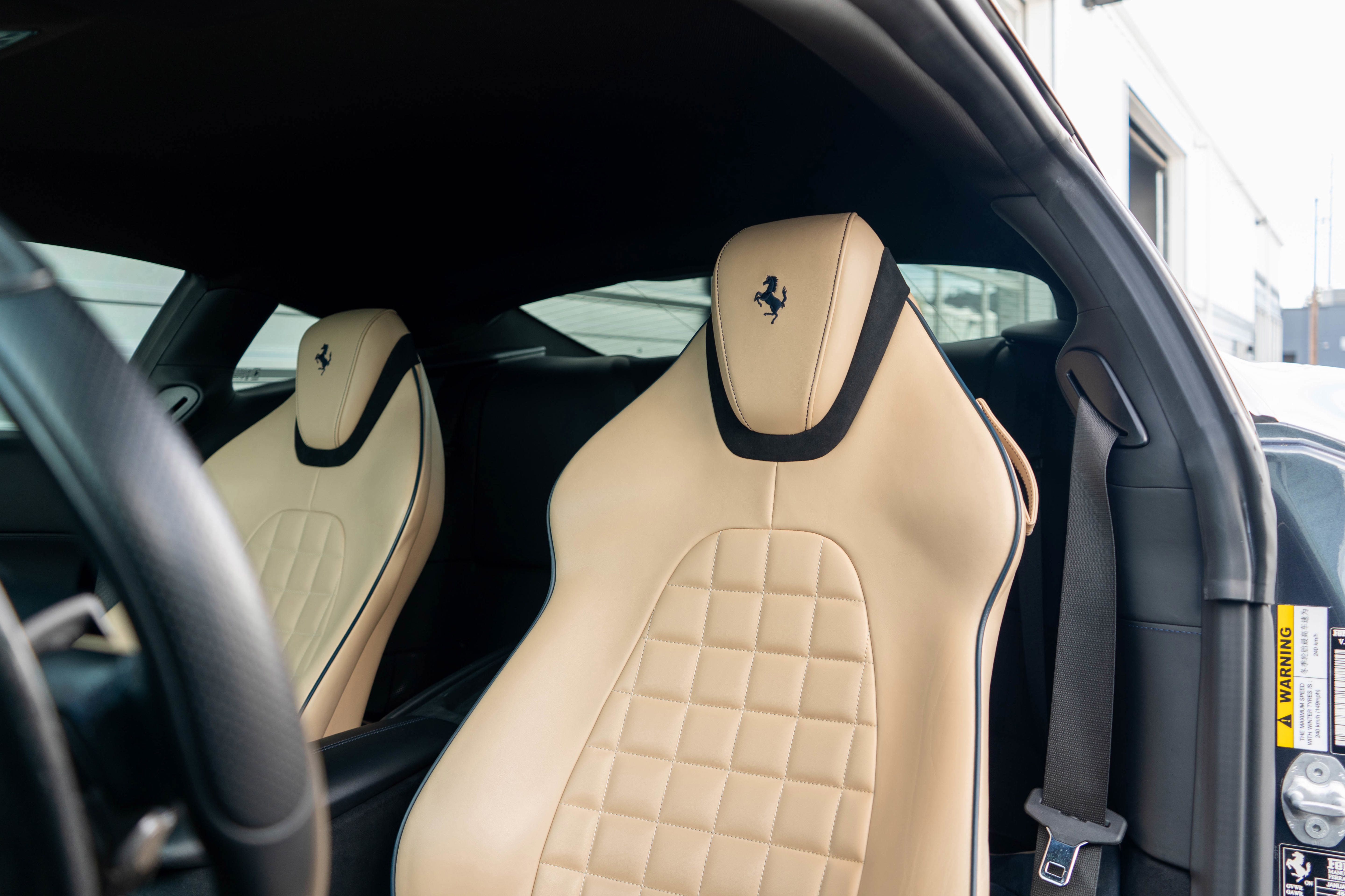 Used 2021 Ferrari Roma RWD image 11