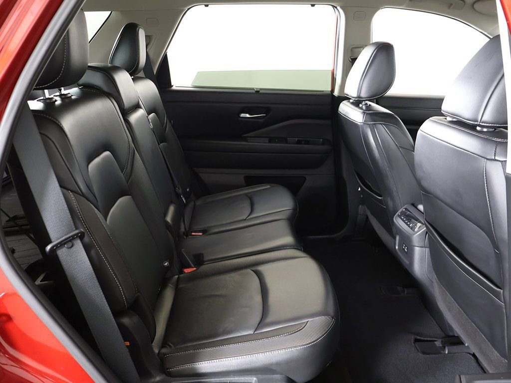 Used 2023 Nissan Pathfinder SL w/ Lighting Package (N92) image 38