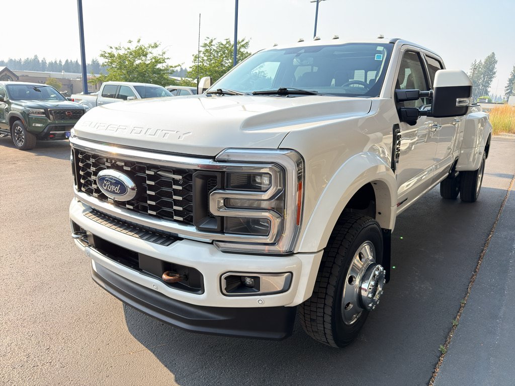 Used 2023 Ford F450 Limited w/ FX4 Off-Road Package AWD/4WD image 3