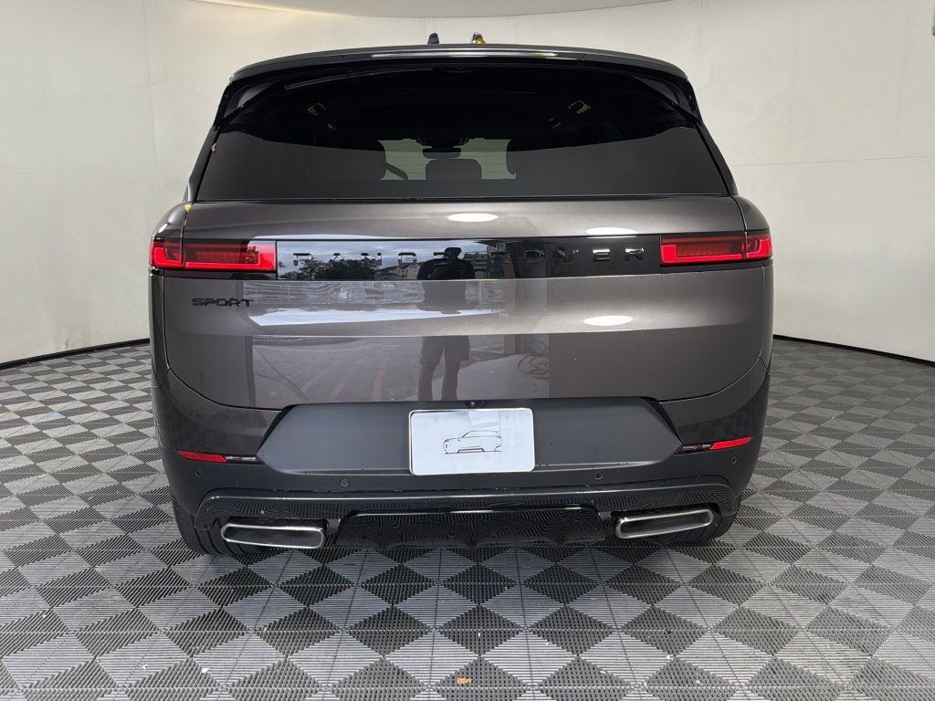 New 2027 Land Rover Range Rover Sport SE AWD/4WD image 7