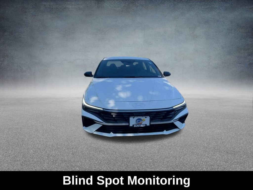 Used 2025 Hyundai Elantra SEL image 6