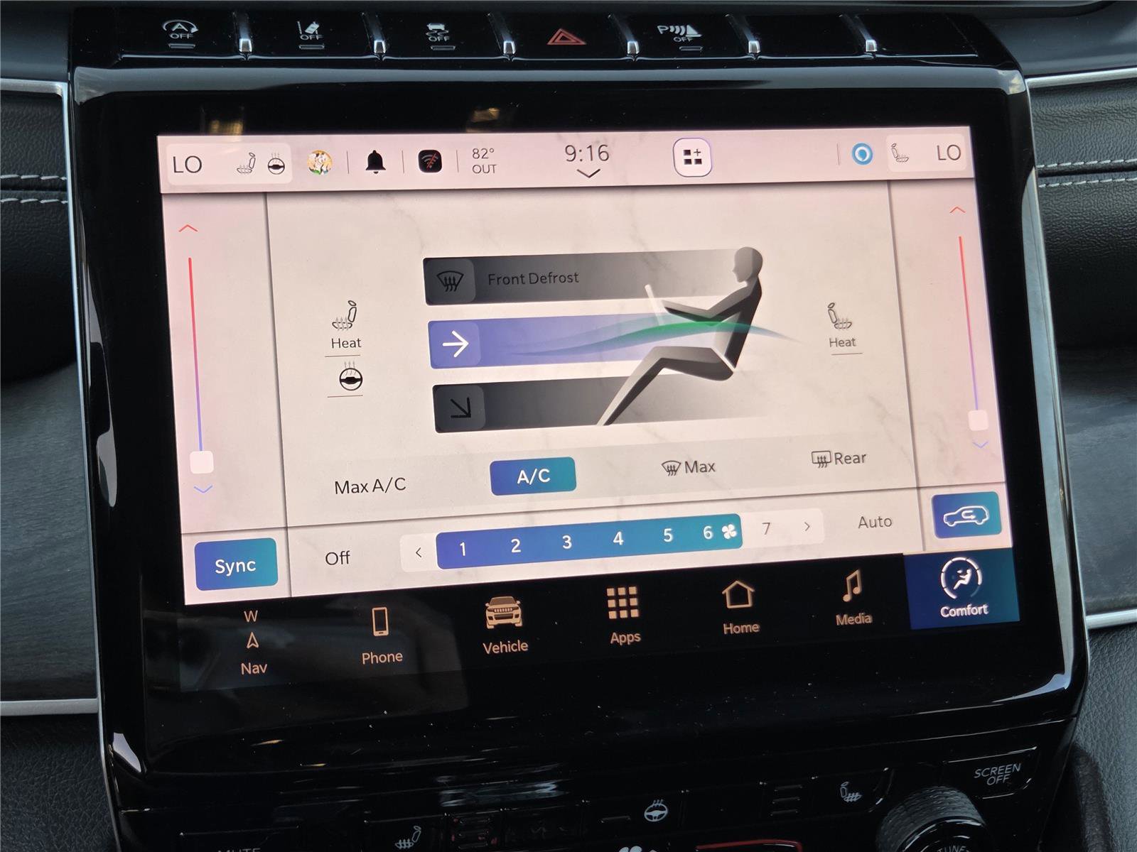 Used 2023 Jeep Grand Cherokee Limited AWD/4WD image 13