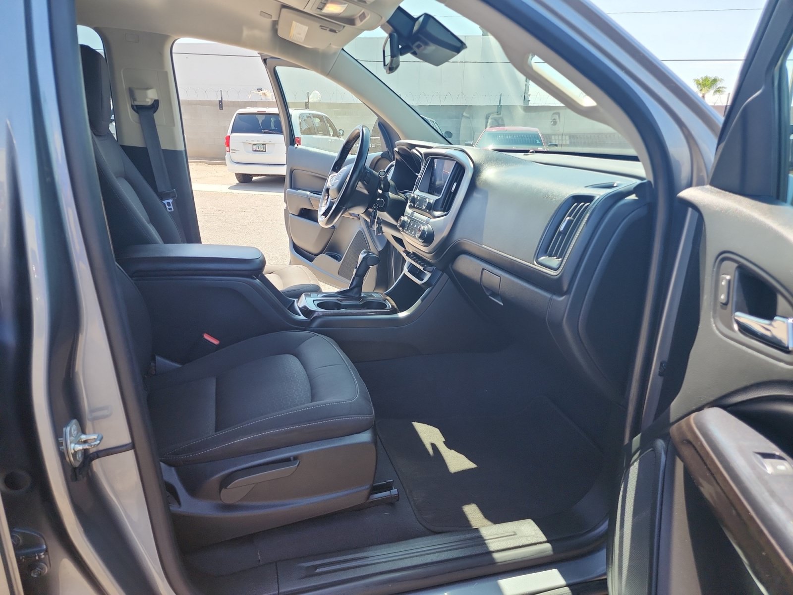 Used 2019 GMC Canyon SLE w/ Driver Alert Package AWD/4WD image 28
