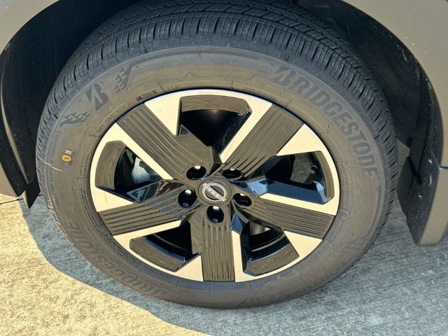 New 2027 Nissan Kicks SV AWD/4WD image 4