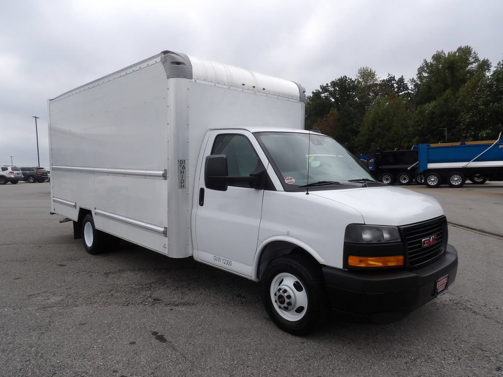 Used 2021 GMC Savana 3500 Extended w/ Power Convenience Package RWD image 9