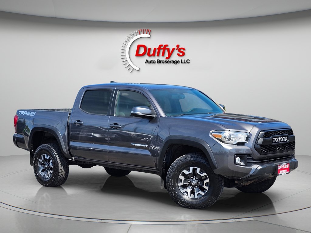 Used 2016 Toyota Tacoma TRD Off-Road AWD/4WD image 2