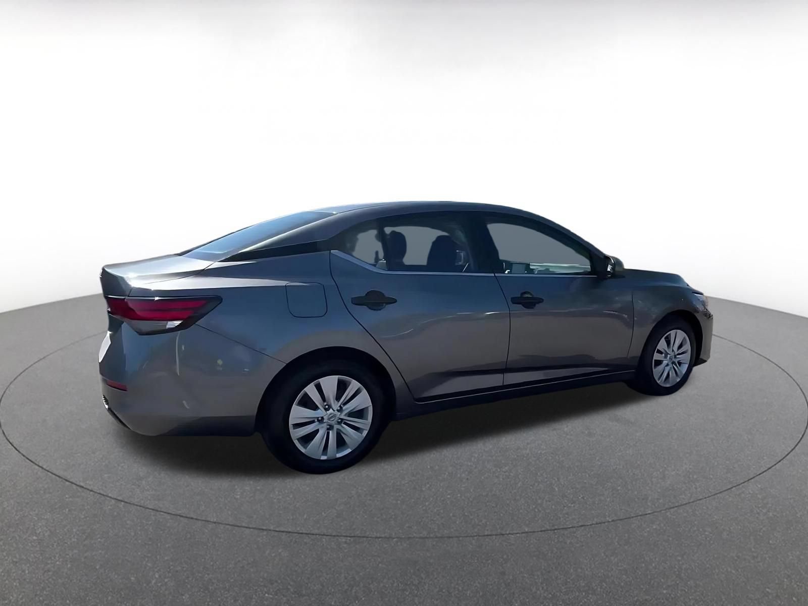 Used 2025 Nissan Sentra S FWD image 15