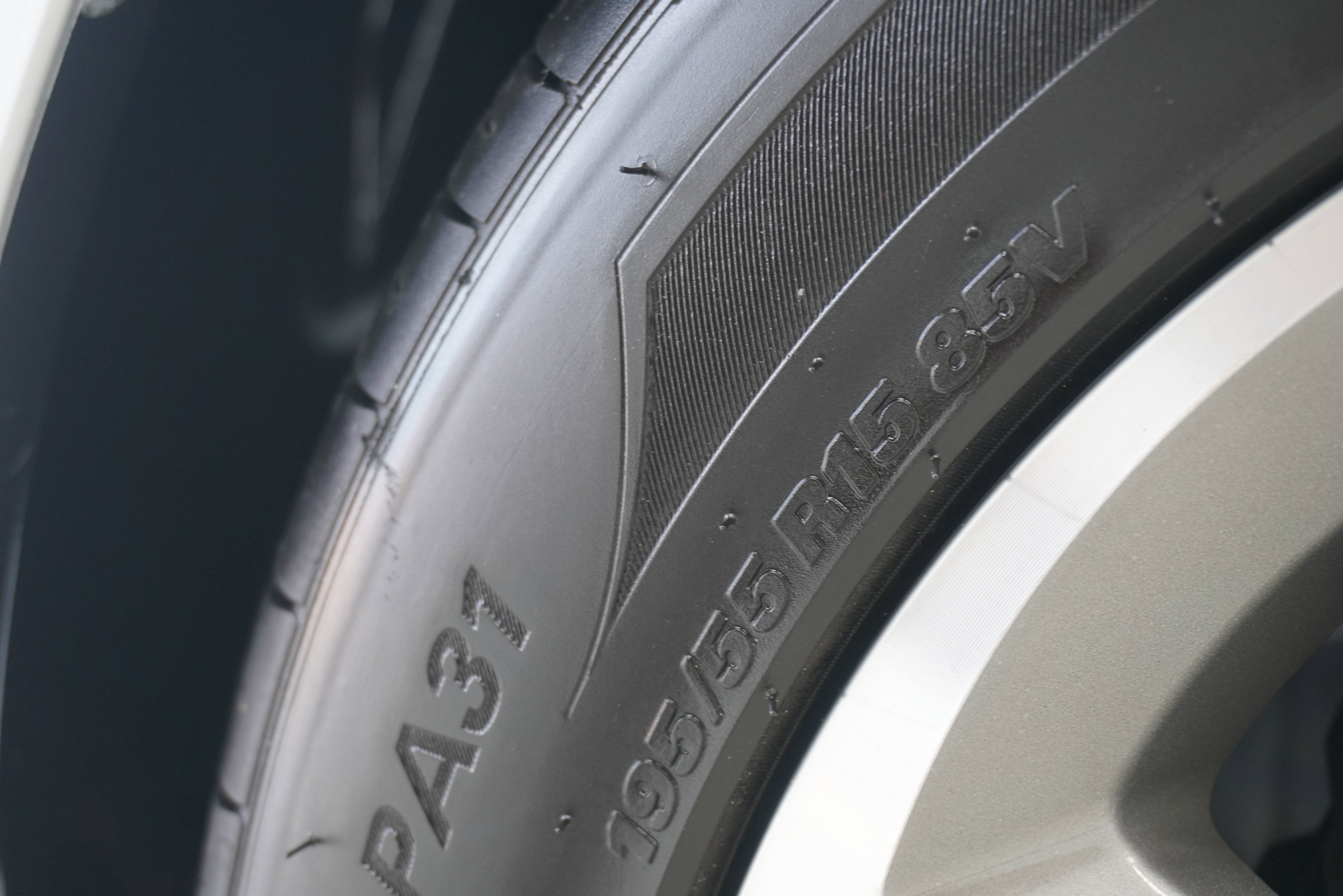 Used 2015 Chevrolet Spark LT image 23