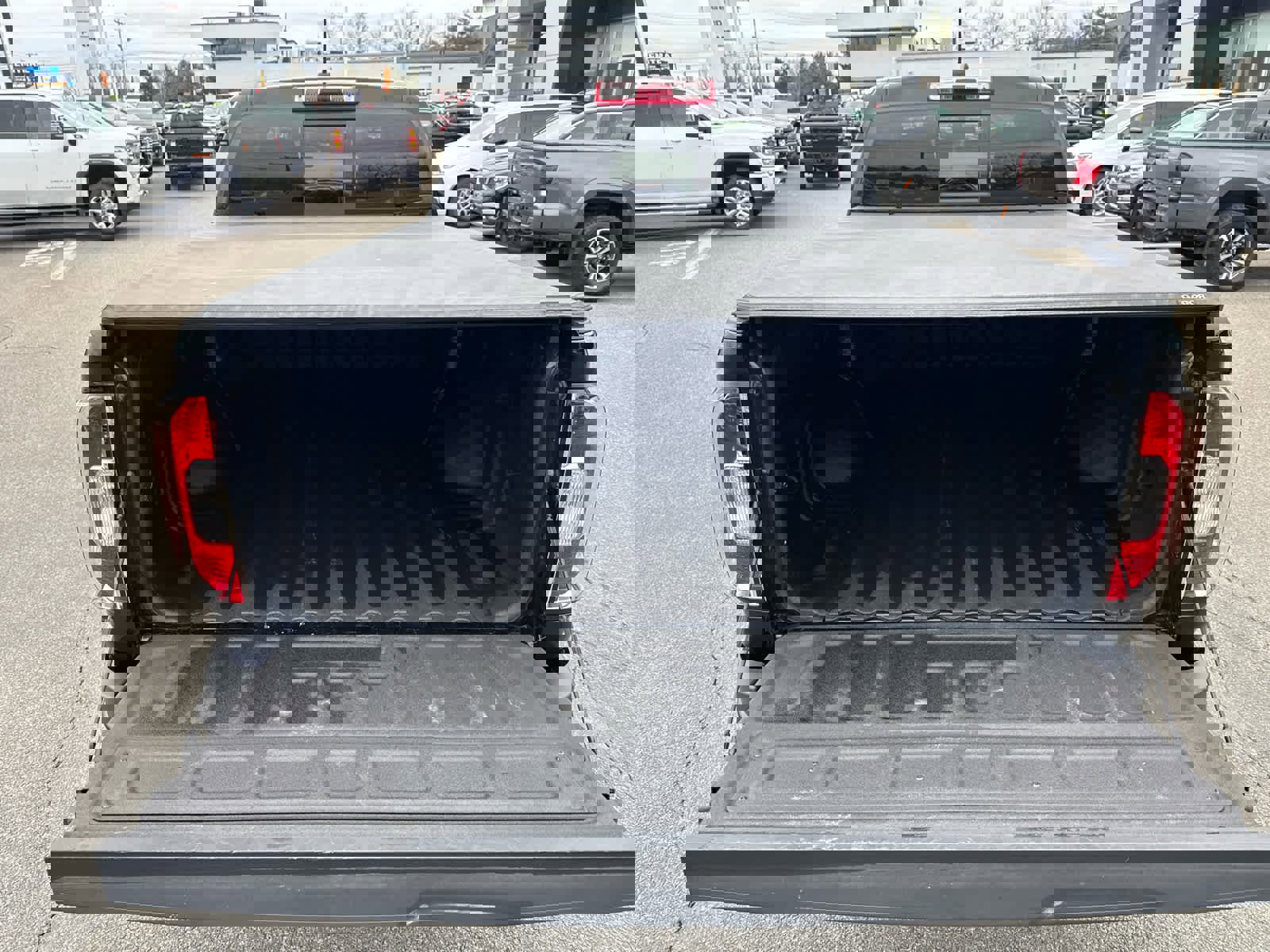 Used 2022 GMC Canyon AT4 AWD/4WD image 10