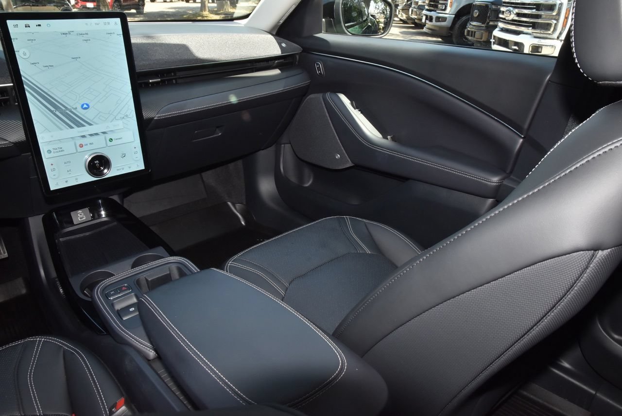 Certified 2025 Ford Mustang Mach-E Premium AWD/4WD image 17