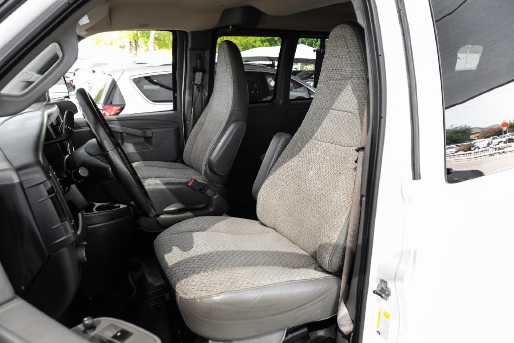 Used 2021 Chevrolet Express 3500 LS w/ Chrome Appearance Package RWD image 34