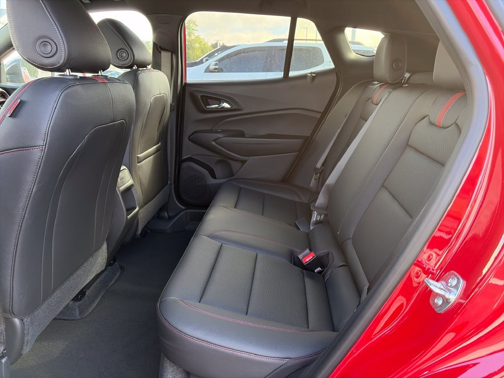 New 2026 Chevrolet Trax RS w/ Sunroof Package FWD image 23