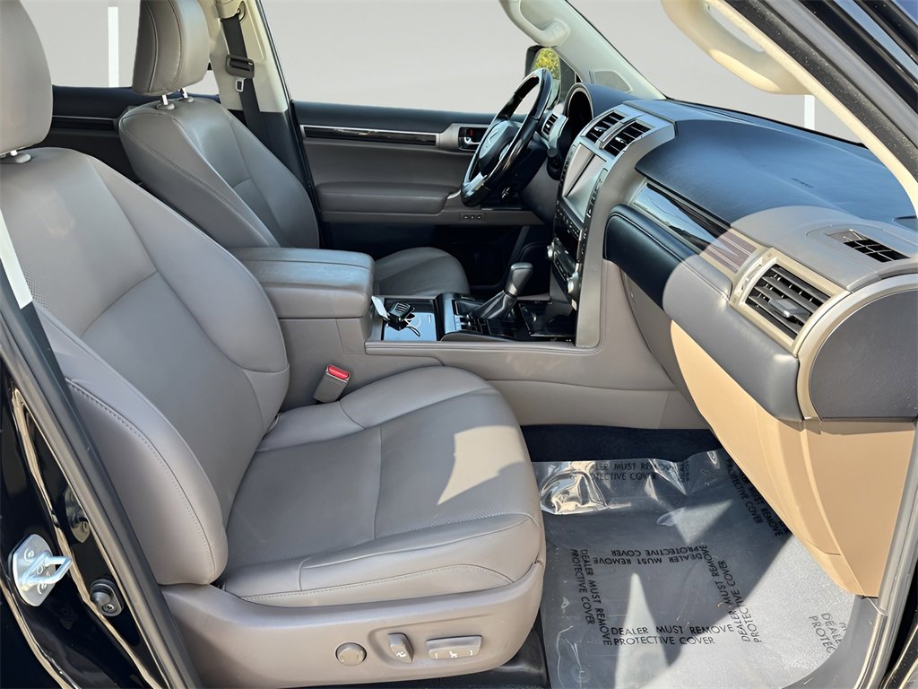 Used 2020 Lexus GX 460 Premium image 30