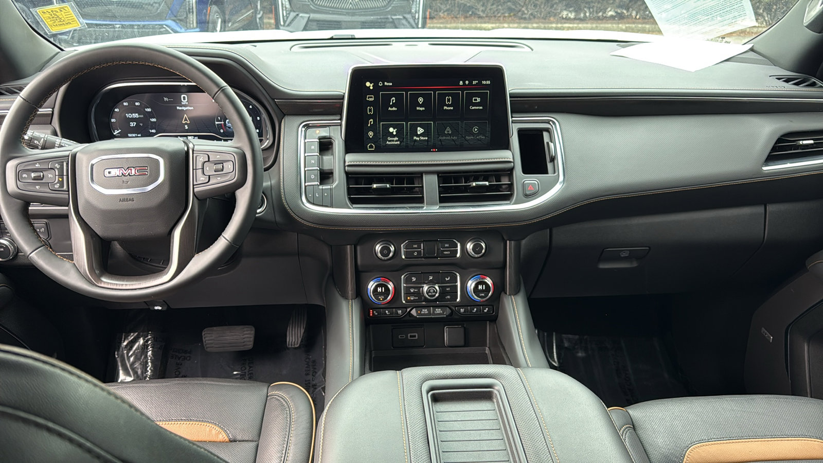 Used 2024 GMC Yukon XL AT4 image 9