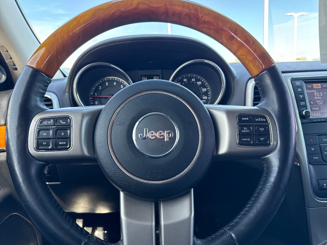 Used 2012 Jeep Grand Cherokee Overland AWD/4WD image 18