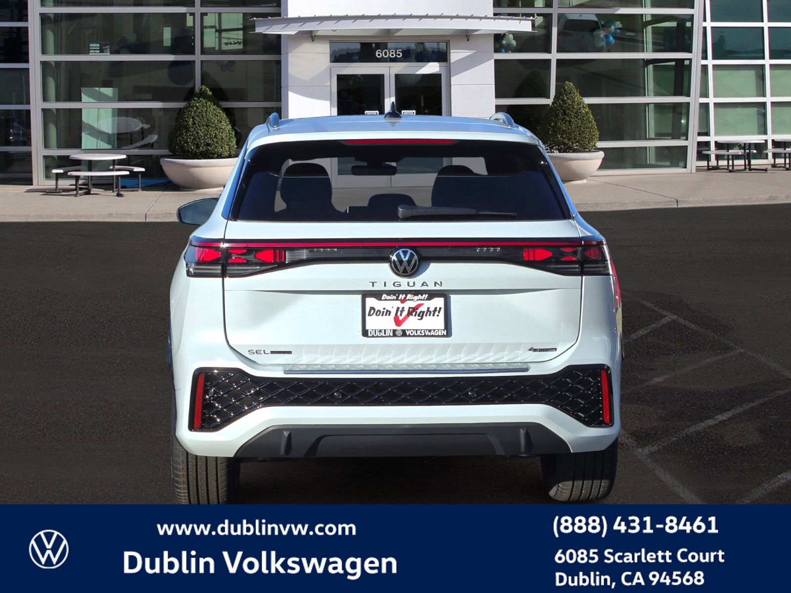 New 2026 Volkswagen Tiguan SEL R-Line image 5