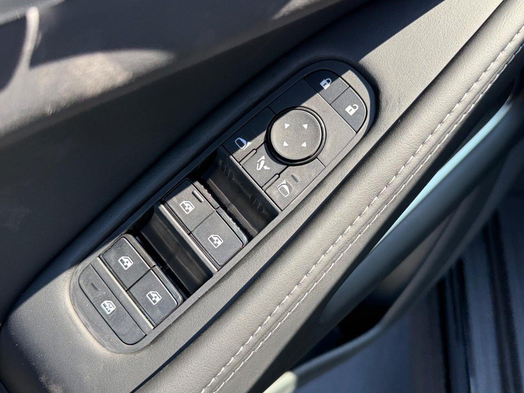 New 2027 INFINITI QX60 Luxe FWD image 10