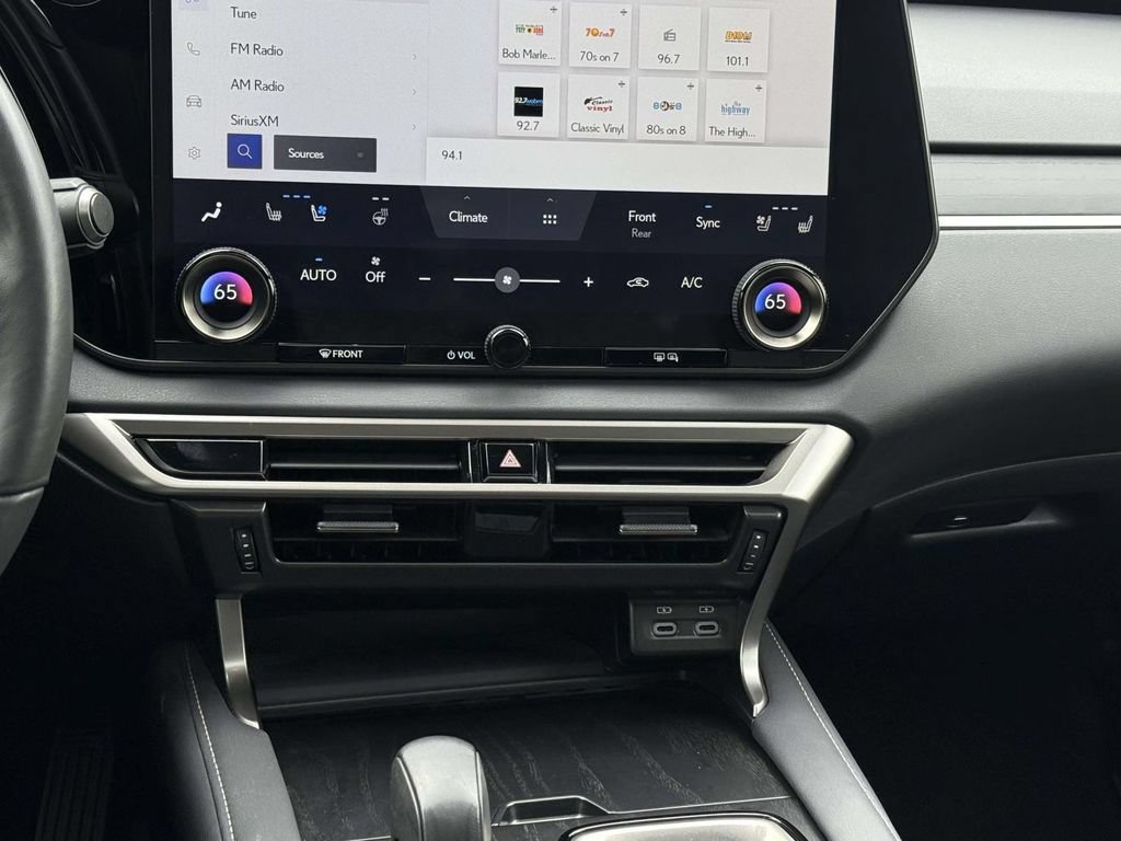 Used 2023 Lexus RX 350 Premium w/ Cold Area Package AWD/4WD image 19