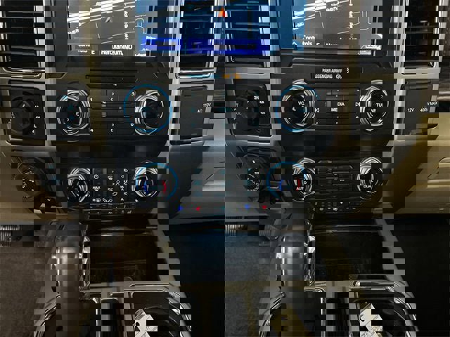 Used 2020 Ford F150 Lariat w/ Equipment Group 502A Luxury image 18