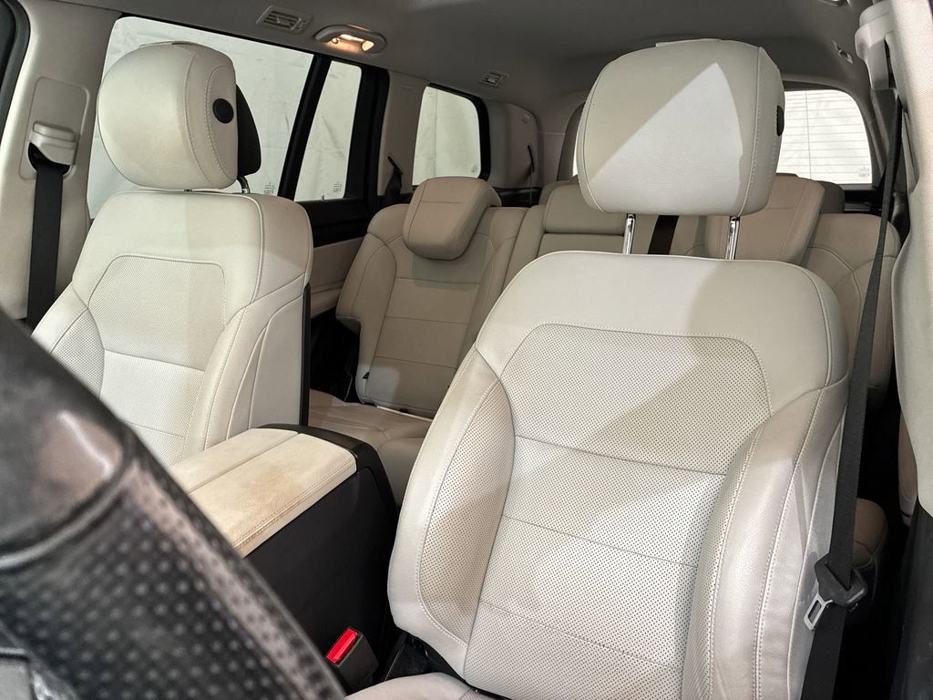 Used 2018 Mercedes-Benz GLS 550 4MATIC image 11
