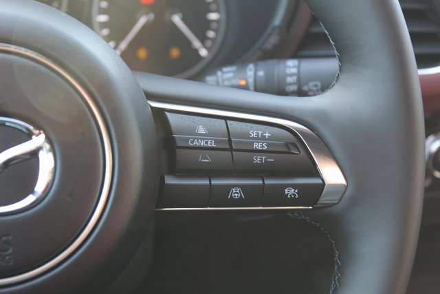 New 2026 MAZDA MAZDA3 Hatchback w/Premium Plus Pkg image 14