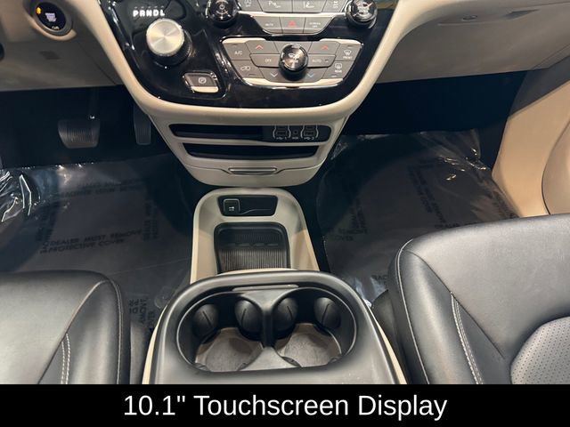 Used 2024 Chrysler Pacifica Touring-L image 15