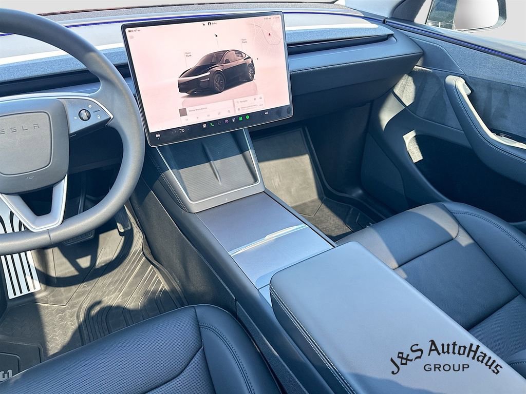 Used 2026 Tesla Model Y Long Range AWD/4WD image 31
