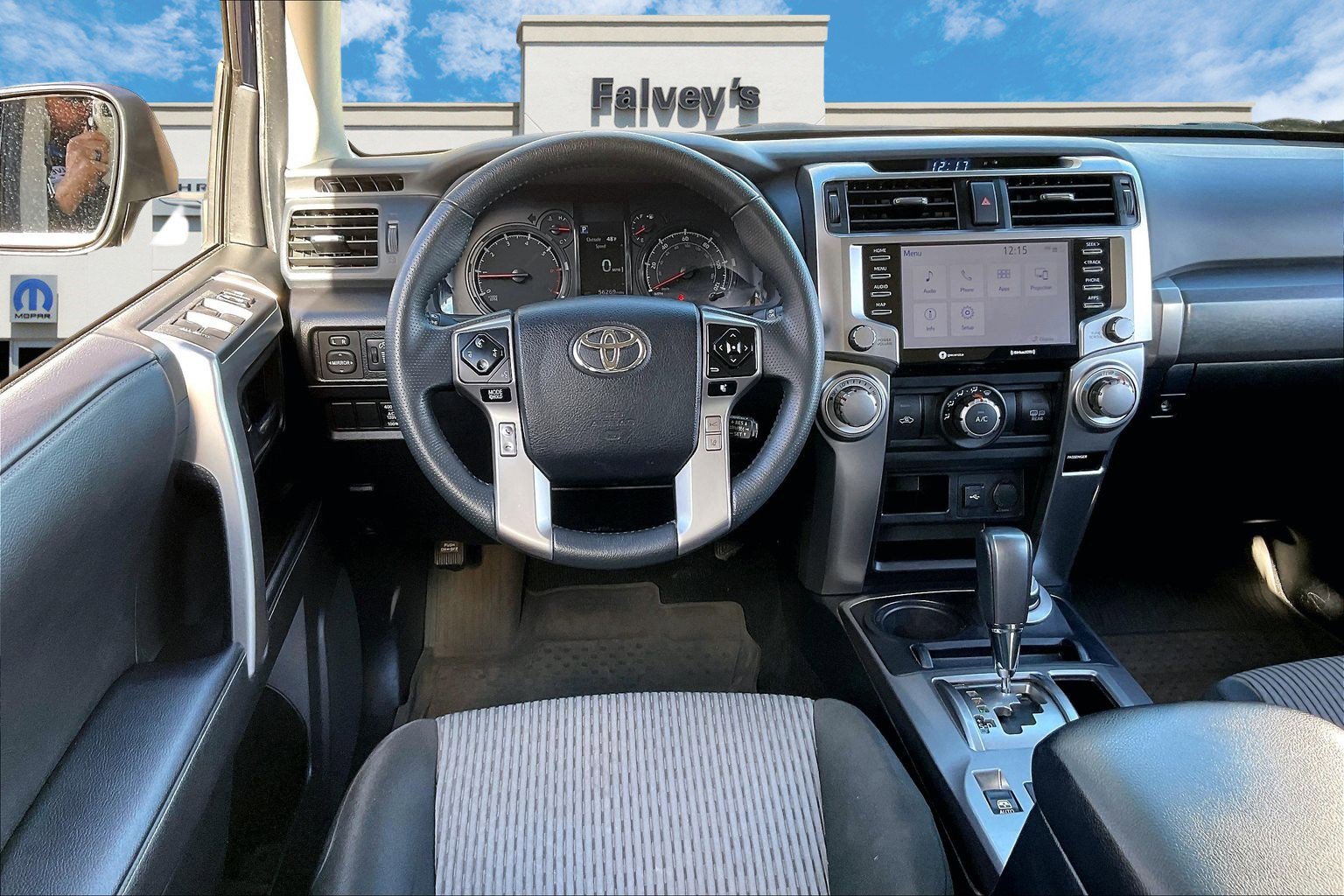 Used 2022 Toyota 4Runner SR5 image 5