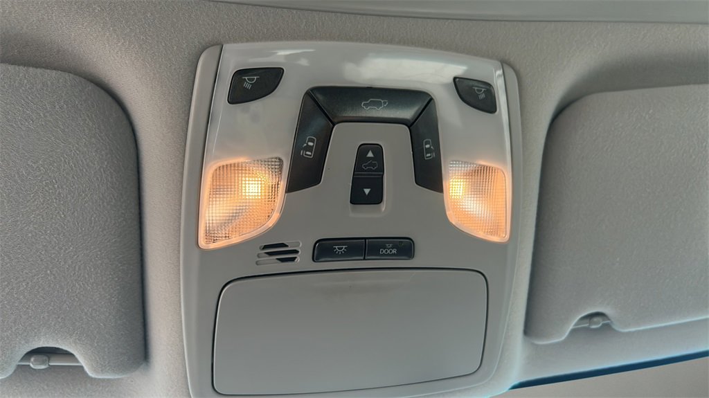 Used 2012 Toyota Sienna XLE w/ Entertainment Pkg image 22