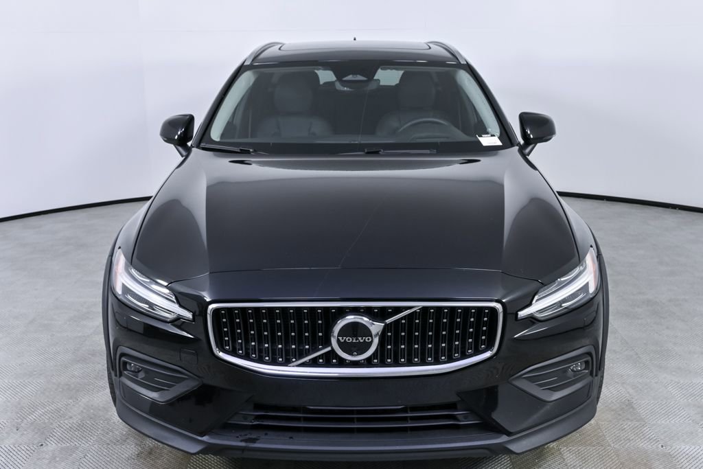 Certified 2024 Volvo V60 B5 Cross Country Ultimate image 37
