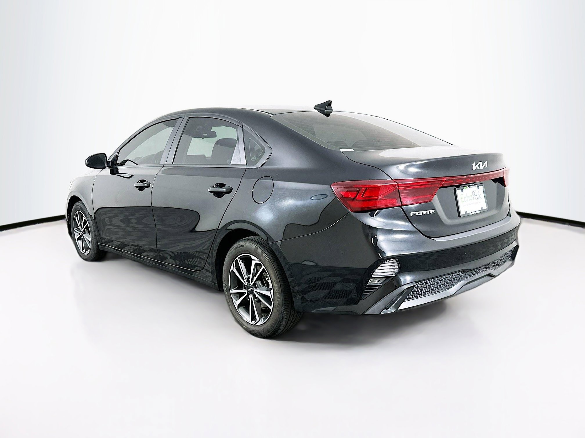 Used 2023 Kia Forte LXS image 5