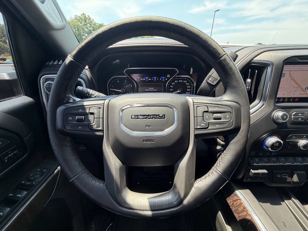 Used 2022 GMC Sierra 2500 Denali w/ Denali Black Diamond Edition AWD/4WD image 10