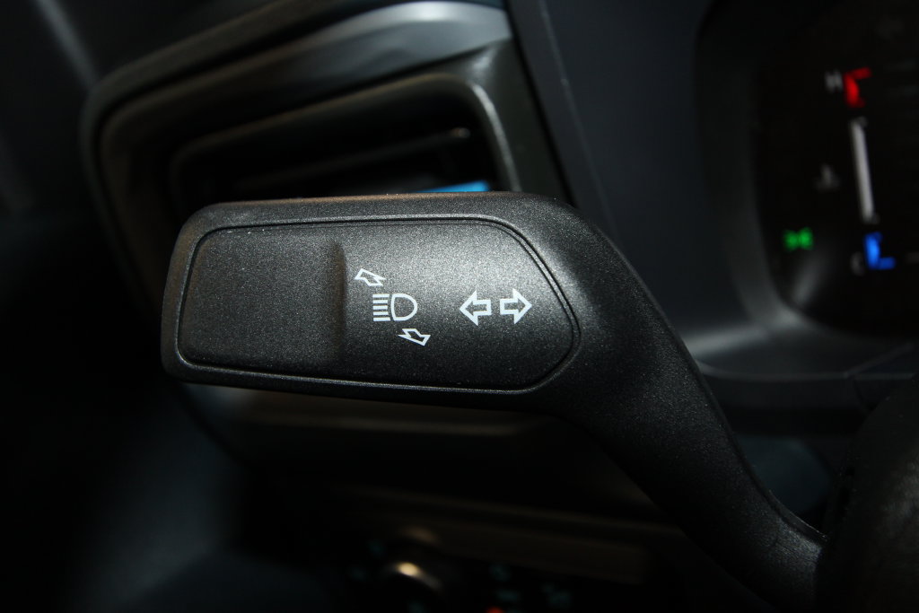 Used 2025 Ford Maverick Lobo AWD/4WD image 11