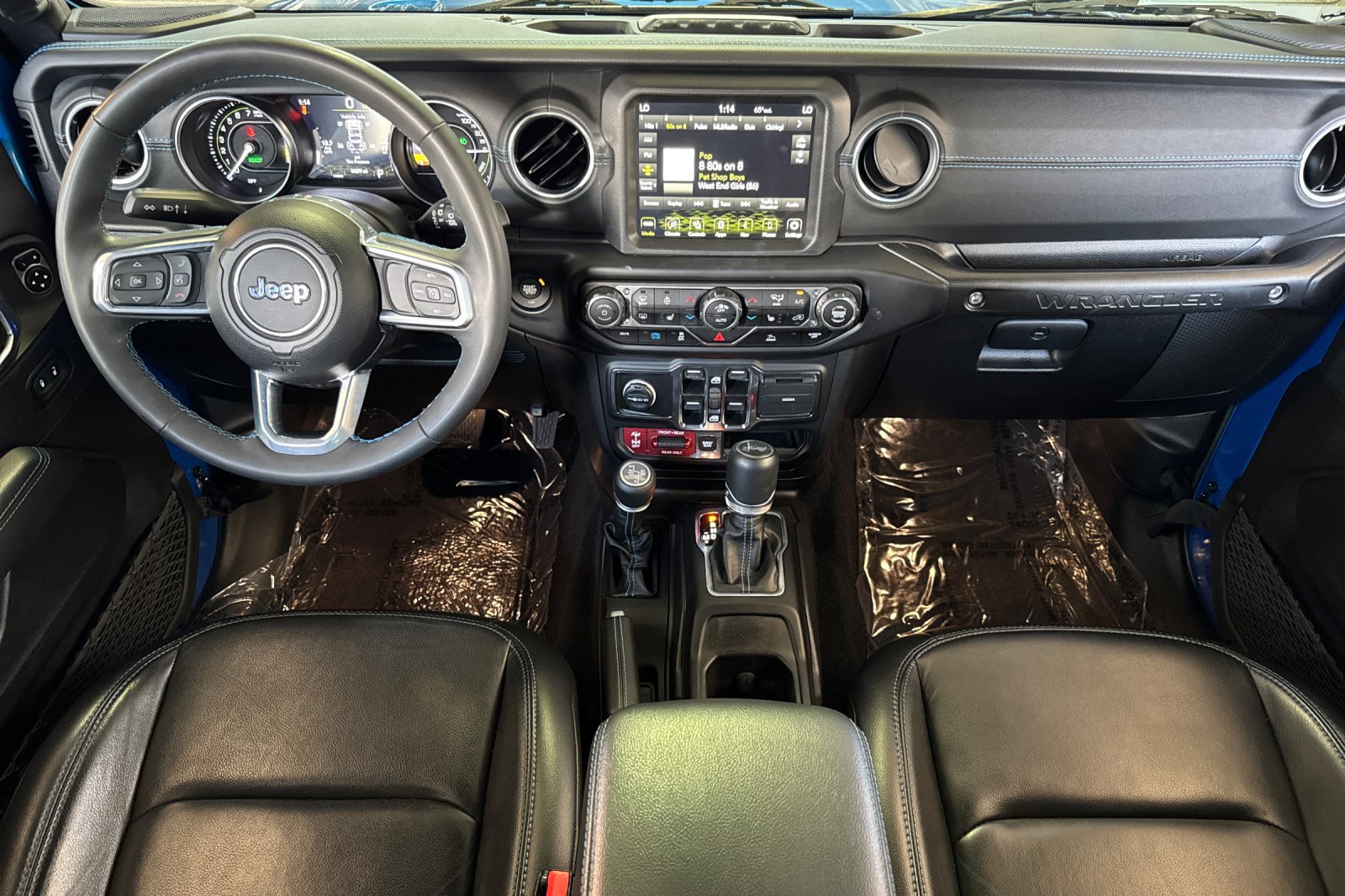 Used 2023 Jeep Wrangler Unlimited Rubicon 4xe w/ Cold Weather Group AWD/4WD image 28