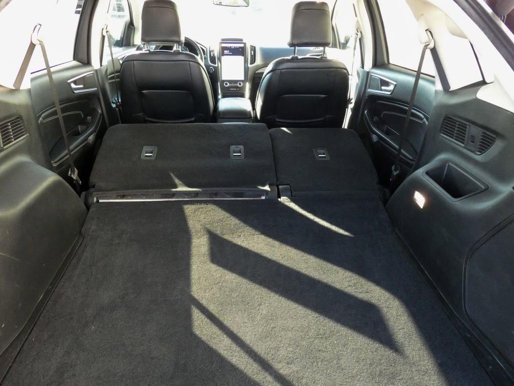 Used 2022 Ford Edge Titanium image 39